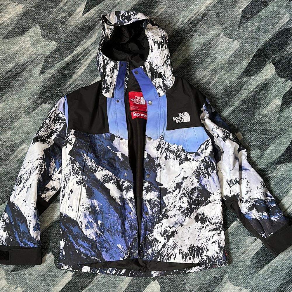 The North Face x Supreme Mountain Jacket